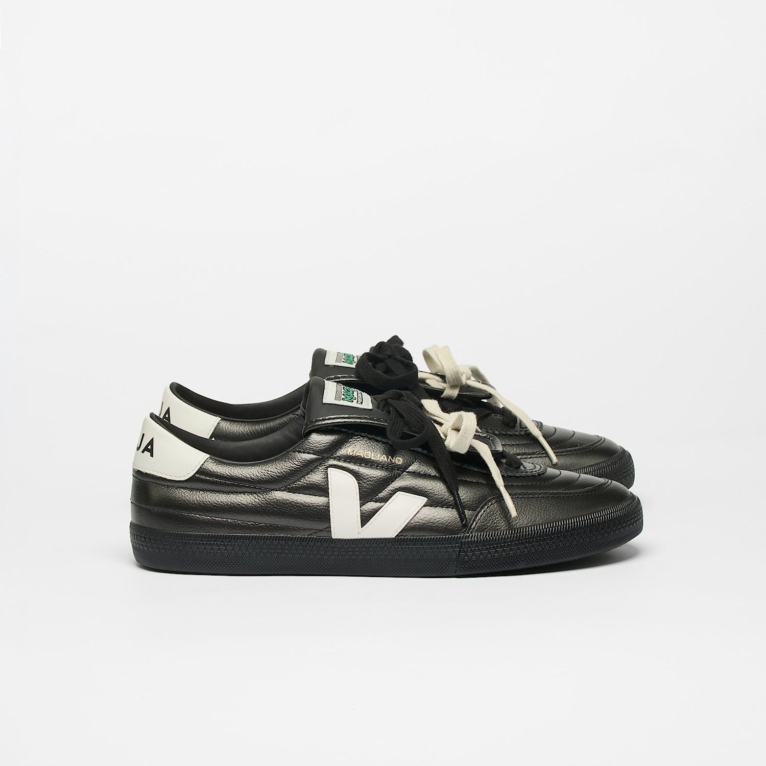veja sneakers panenka-veja-x-magliano leather-organic black mg0222373 Lateral view