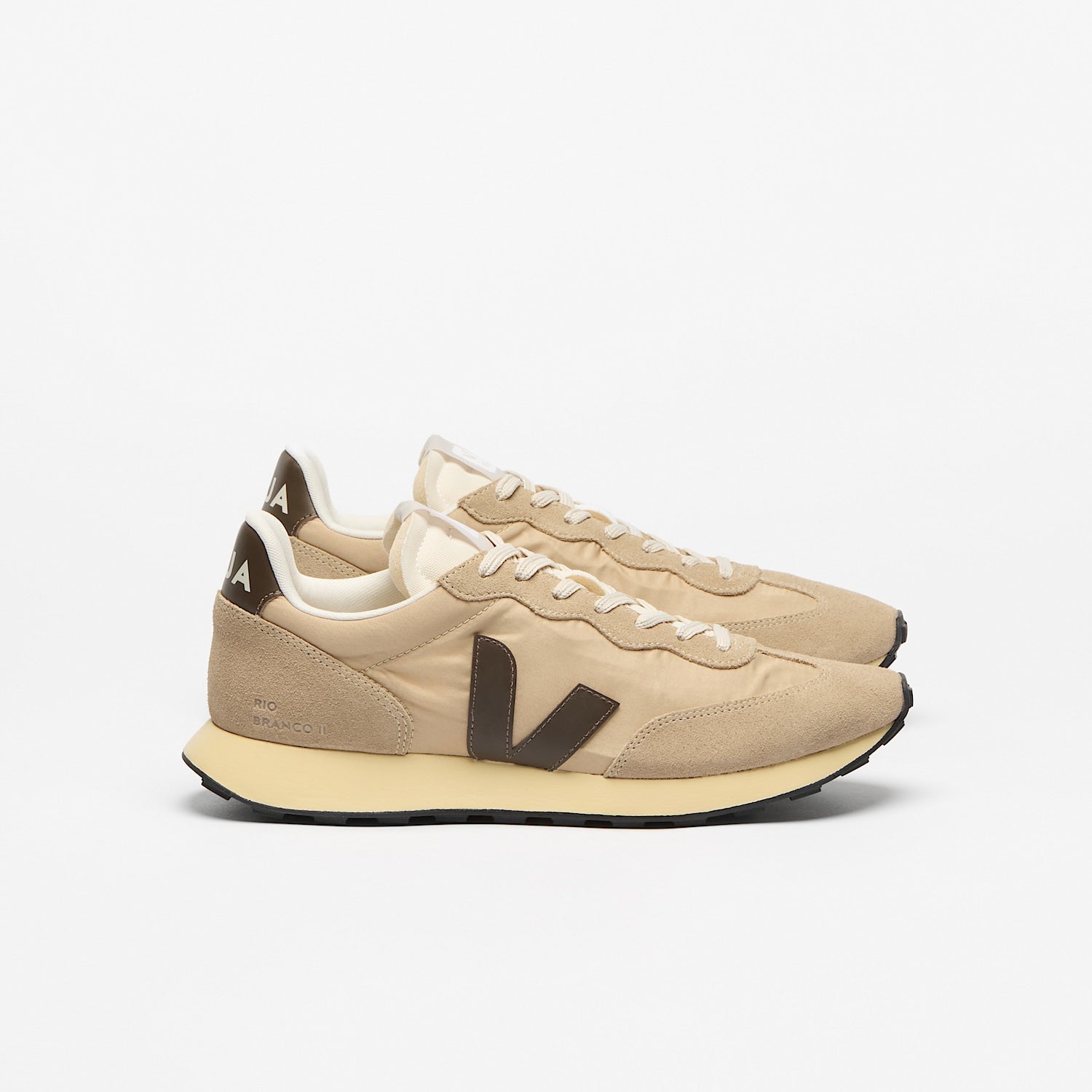 veja sneakers rio-branco-ii-lite organic-cotton-and-fabrics beige rw3421919 Lateral view