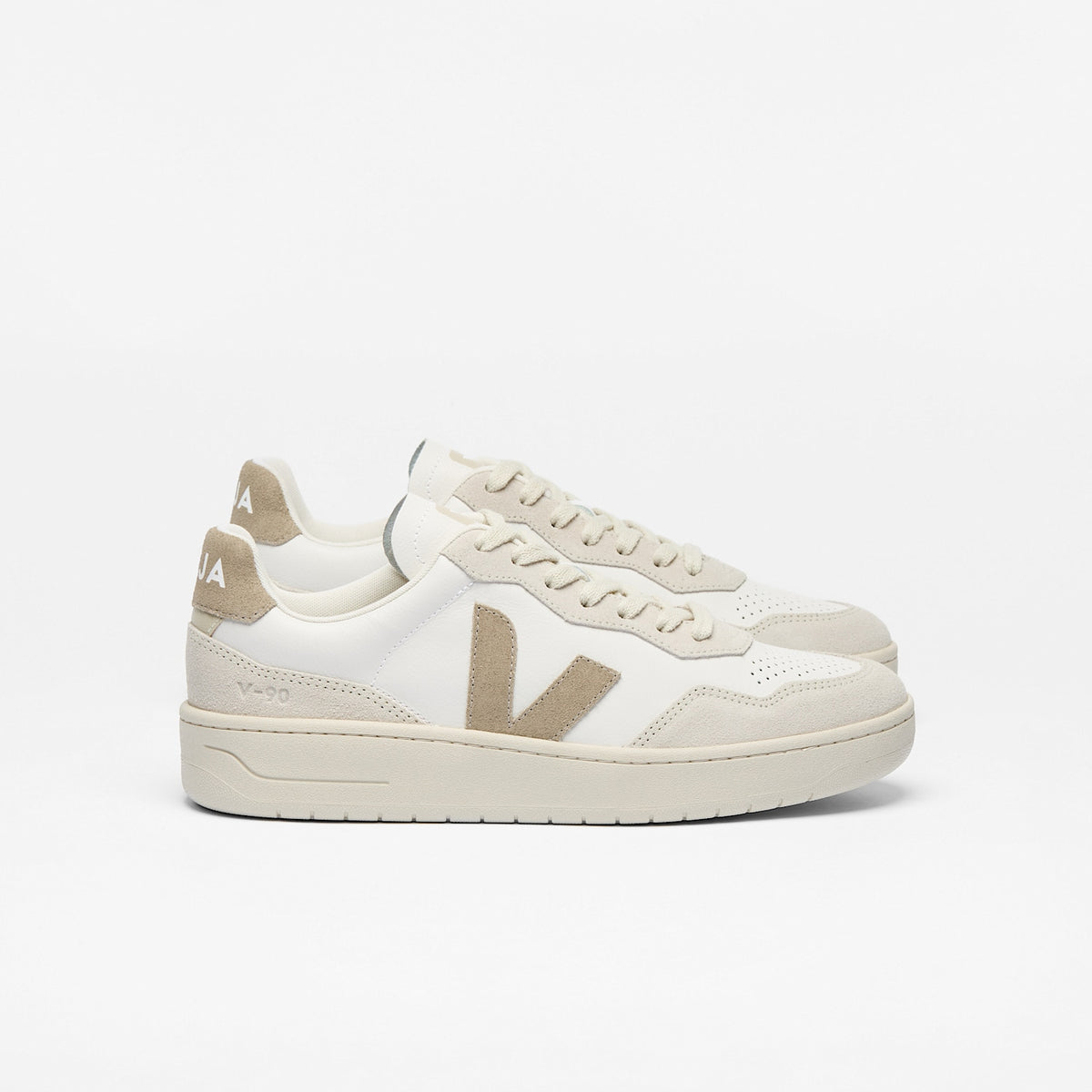 veja sneakers v-90 organic-leather white vd2020909 Lateral view