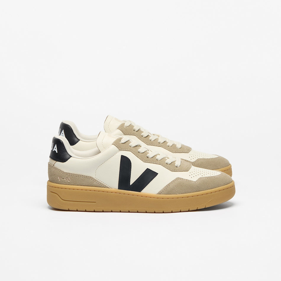 veja sneakers v-90 organic-leather beige vd2022366 Lateral view