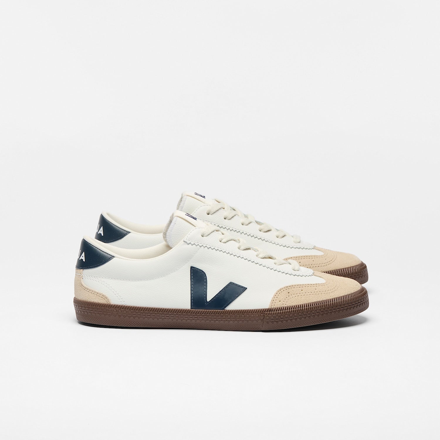 veja sneakers volley organic-leather white vo2003531 Lateral view
