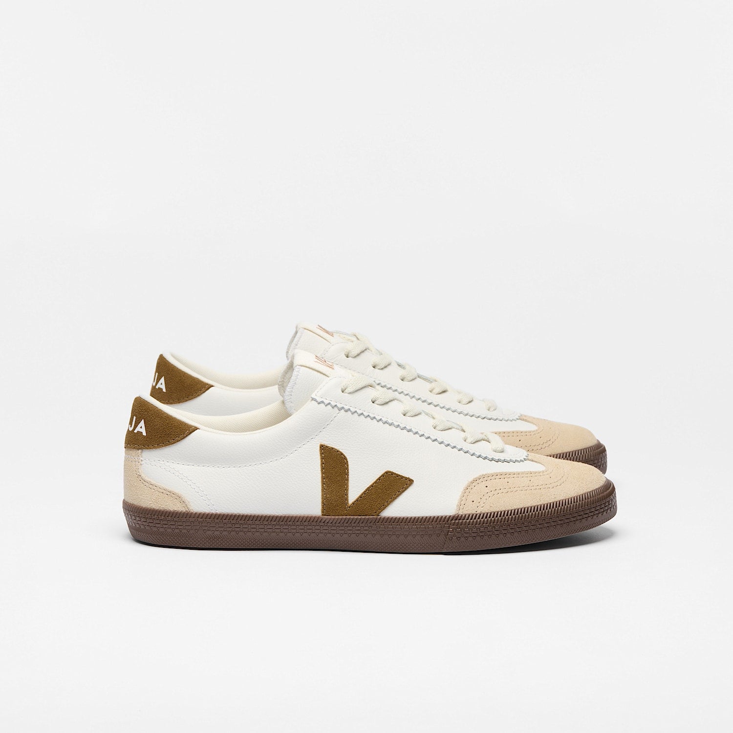 veja sneakers volley organic-leather white vo2003720 Lateral view