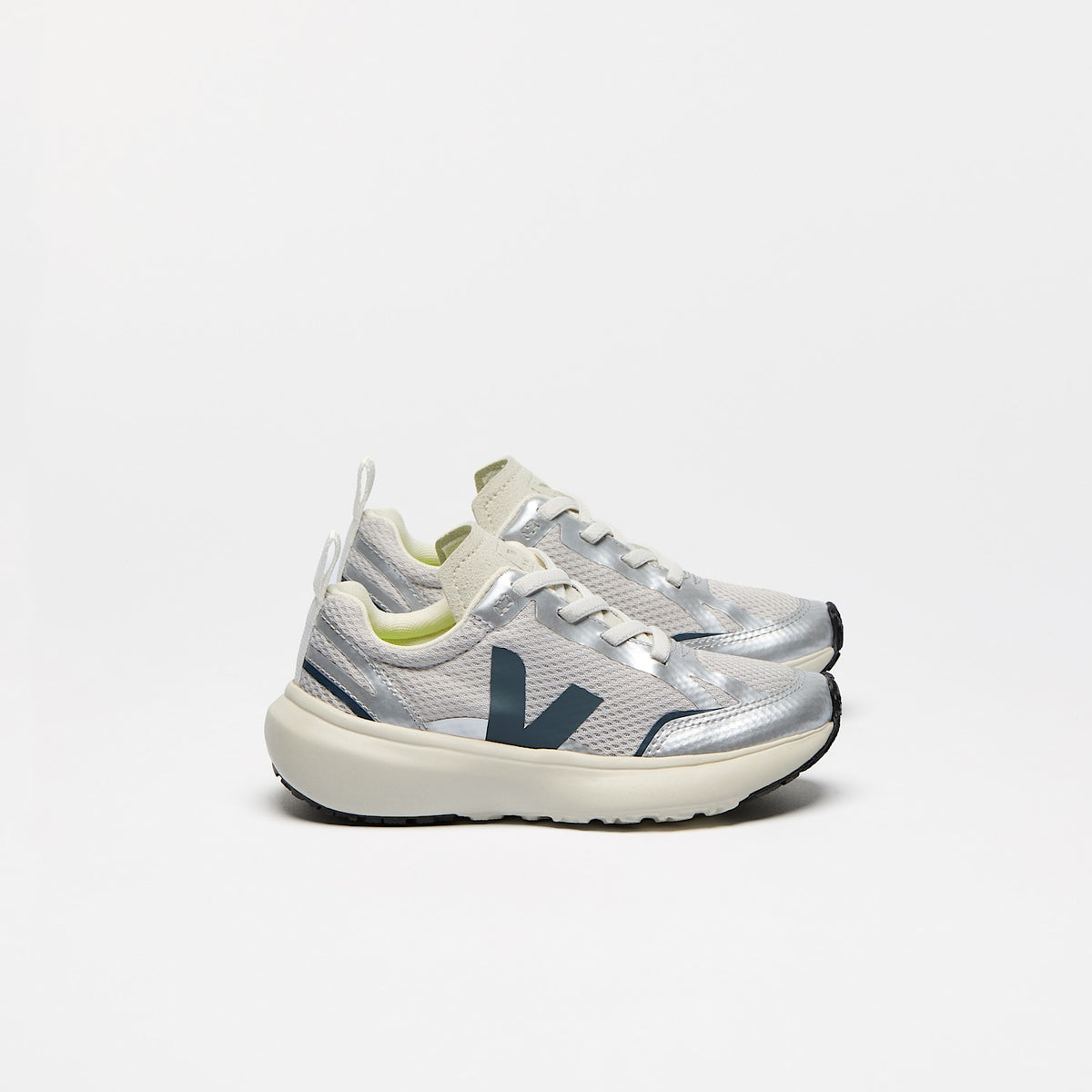 veja sneakers small-canary-light mesh grey yl1820623 Lateral view