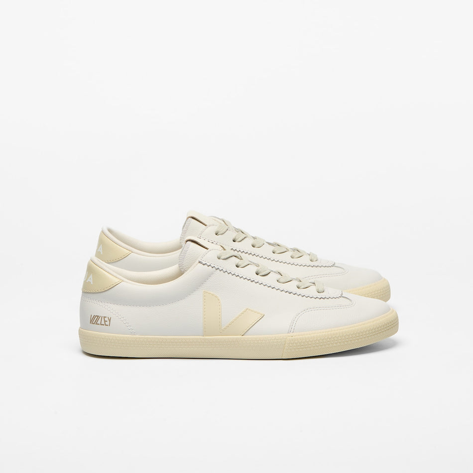 veja sneakers volley signature-leather white calcaire yp2021573 Lateral view